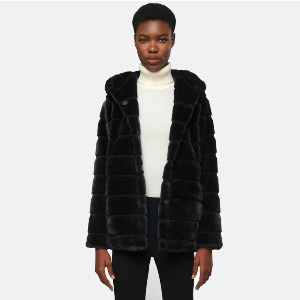 Apparis Goldy Coat